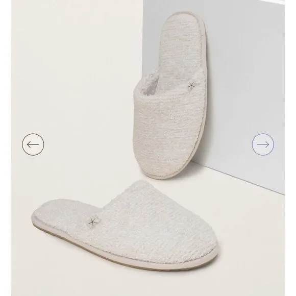 Barefoot Dreams CozyChic Unisex Slipper in Heathered Stone / White - Picture 4 of 6